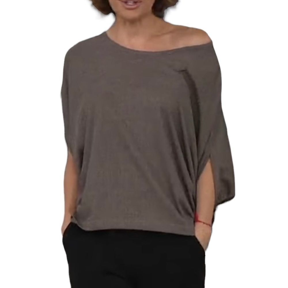 Lisa
Rinna Collection Round-Neck Batwing Top - Picture 3 of 6